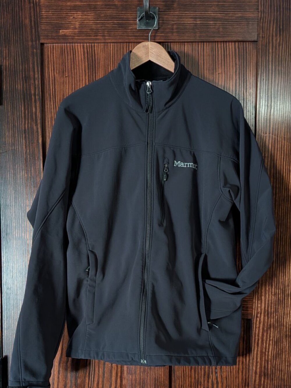 Marmot windbreaker jacket. Stretch nylon. men's style, size M